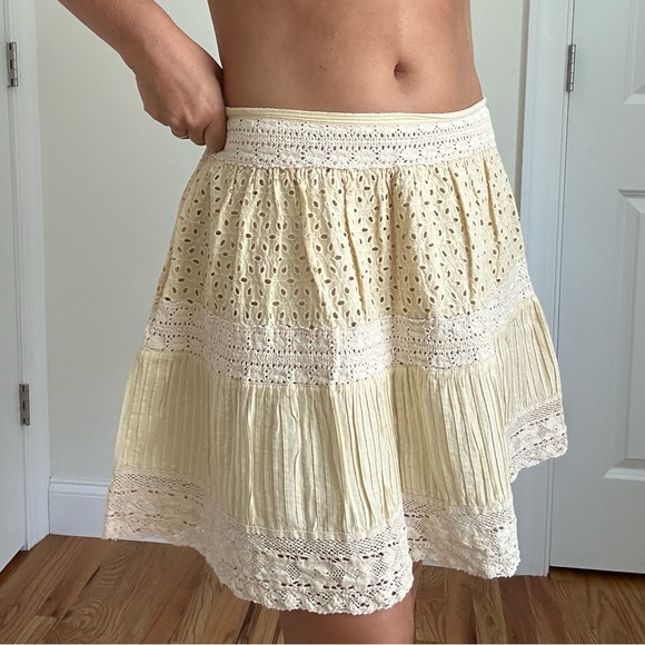 Cotton Eyelet Lace Trim Mini Skirt - Picture 7 of 8